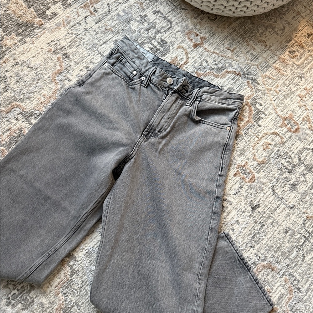 H&M Men’s Loose Leg Jeans in Gray